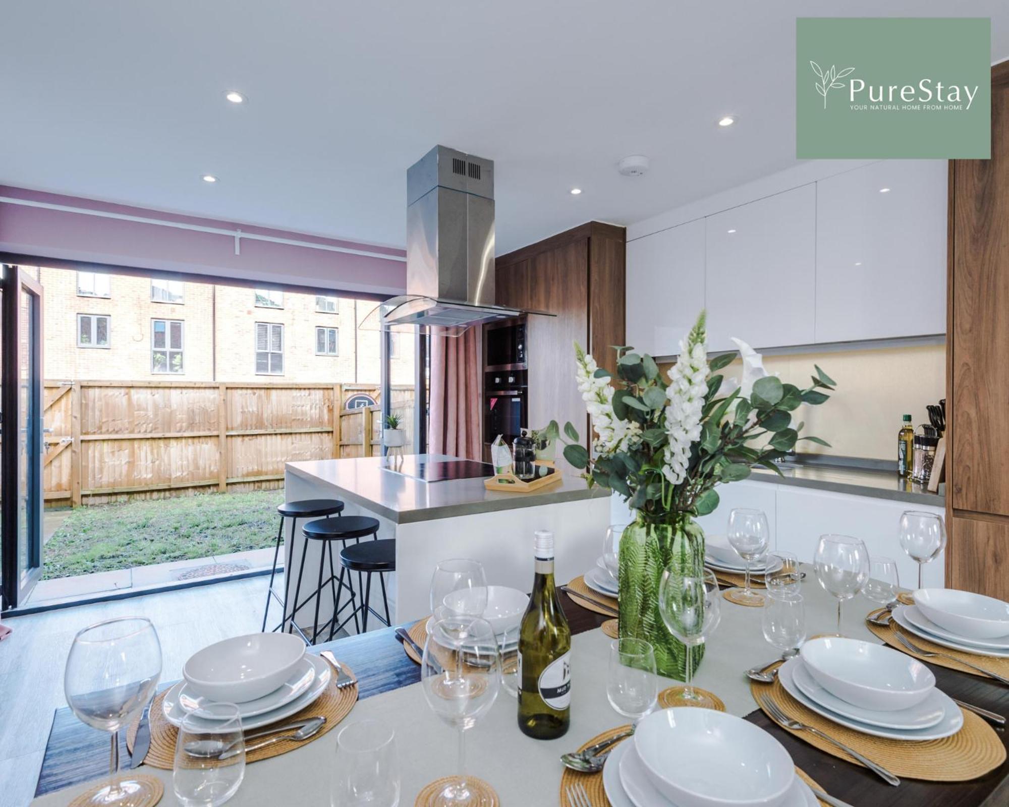 Stunning Five Bedroom Manchester House With Free Parking By Purestay Short Lets & Serviced Accommodation Luaran gambar