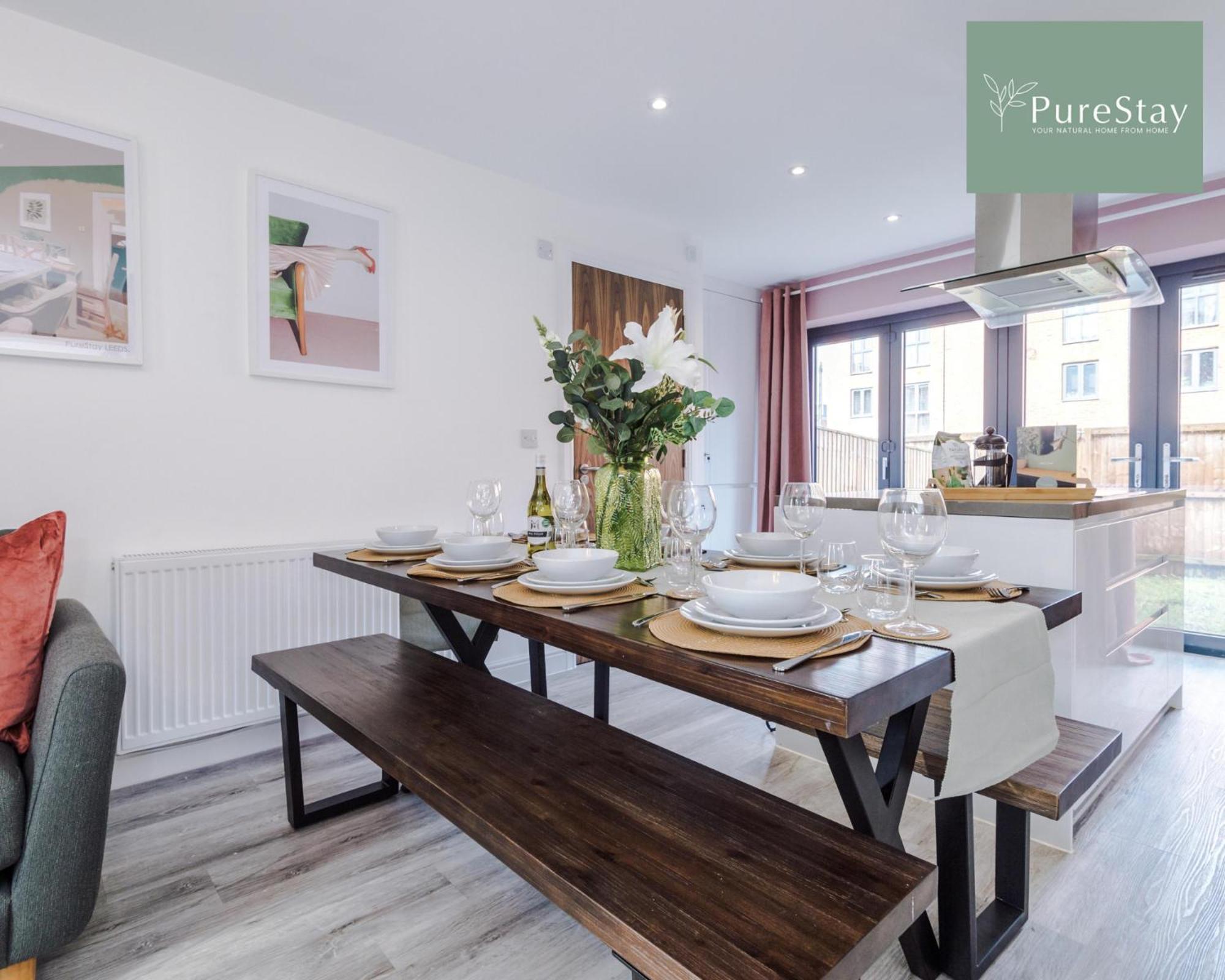 Stunning Five Bedroom Manchester House With Free Parking By Purestay Short Lets & Serviced Accommodation Luaran gambar