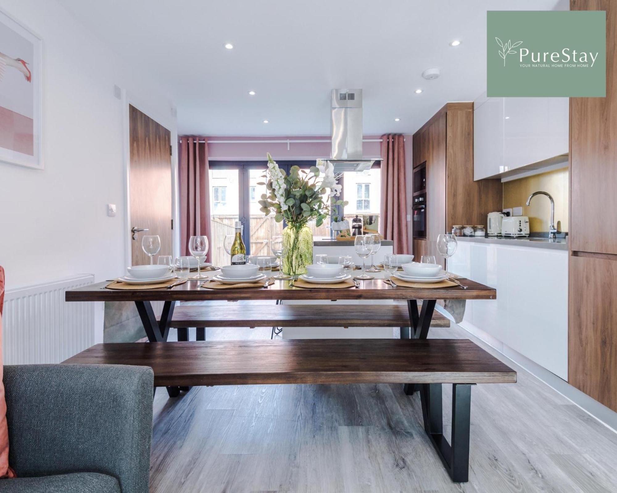 Stunning Five Bedroom Manchester House With Free Parking By Purestay Short Lets & Serviced Accommodation Luaran gambar